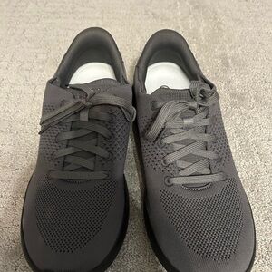 Stylish Gray Men's Sneakers